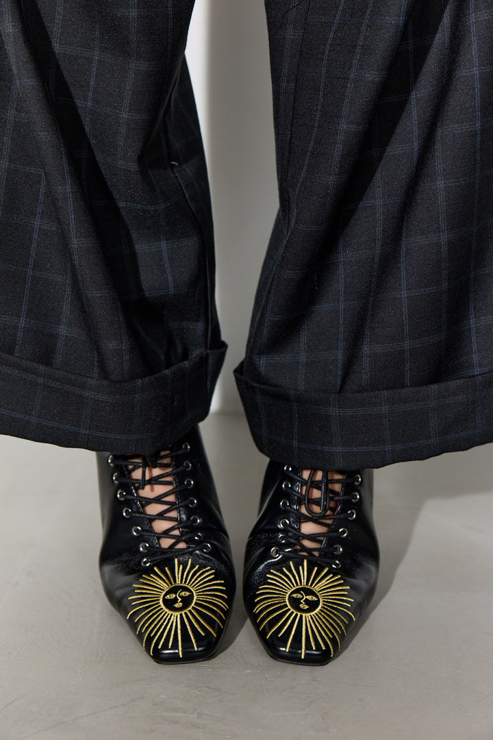HUNKØN Elfrida Shoes Accessories Black
