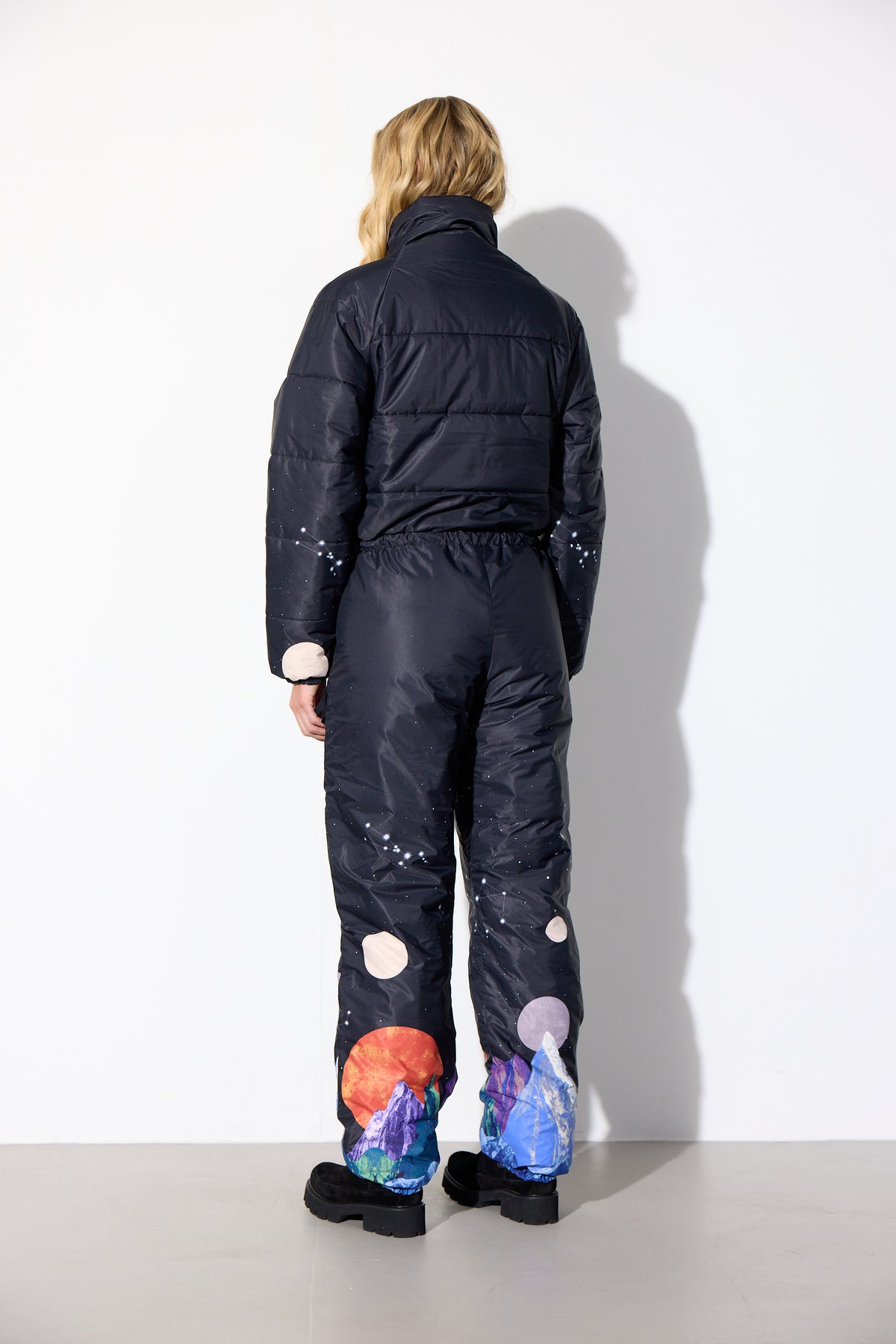 HUNKØN Justice Snowsuit Flyverdragter Outer Space Art Print