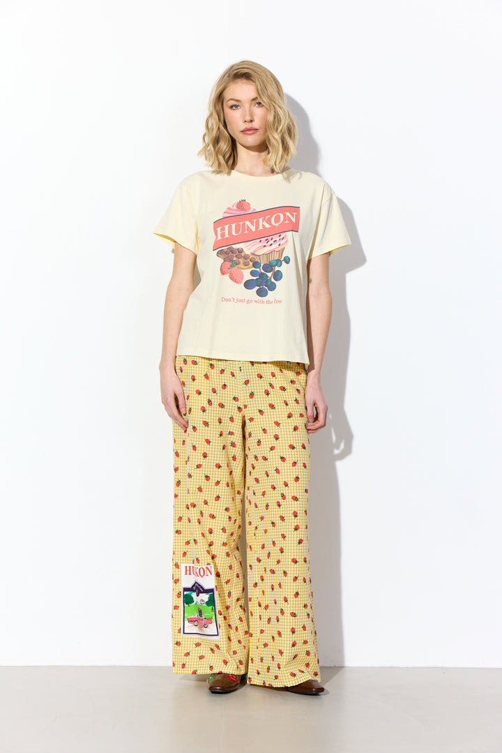 HUNKØN Sweet treat T-shirt T-shirts Light Yellow