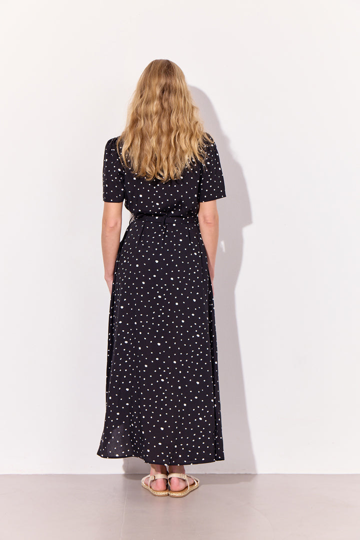 HUNKØN Kris Long Dress Kjoler Black w/White dots