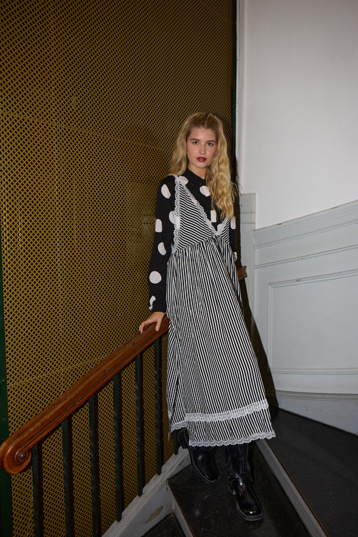 HUNKØN Vicky Dress Kjoler Black Striped